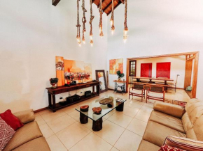 Casa na Serra com 7 Suites em Correas - Petrópolis